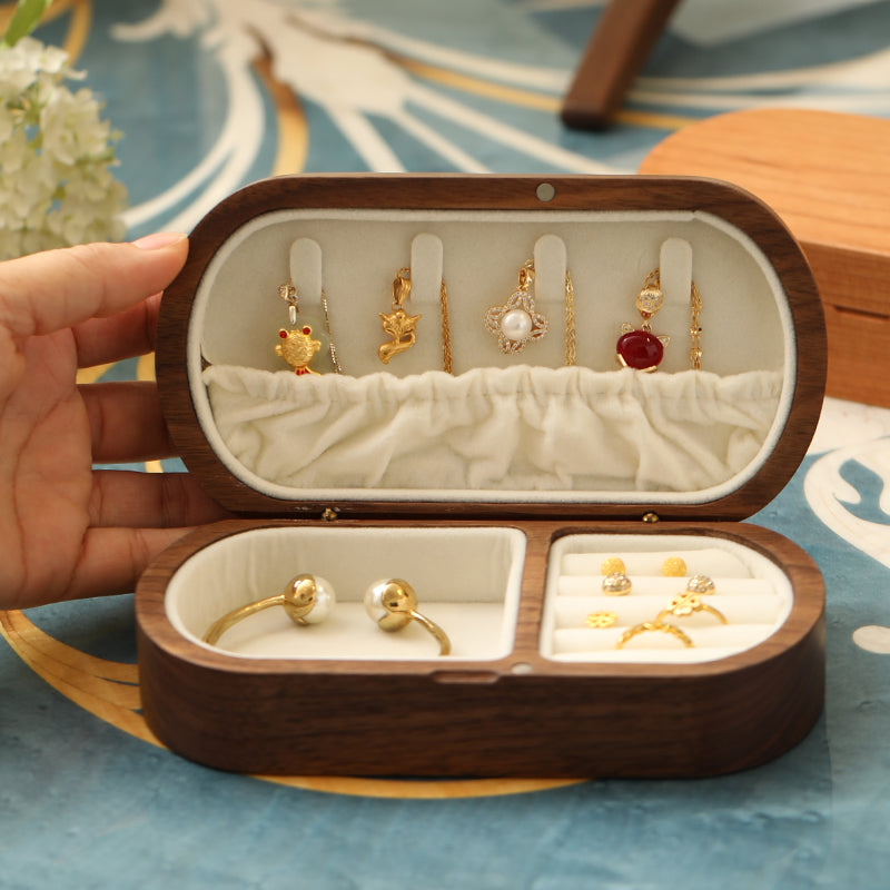 Dearly Mini Portable Jewelry Box