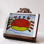 Bear-inspired wooden reading stand for desk