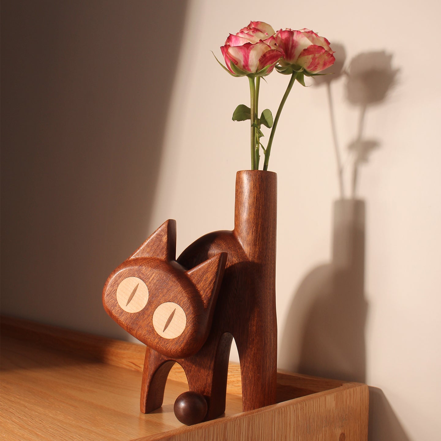 Meow Ebony Flower Vase