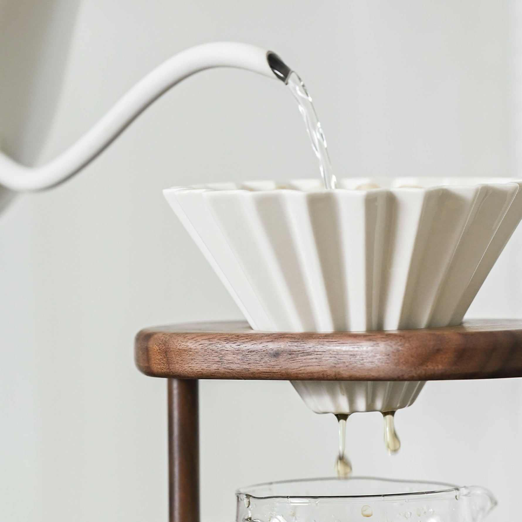 Mossi solid walnut pour-over coffee stand