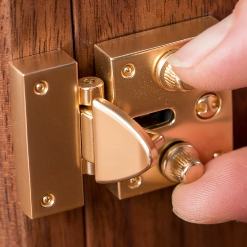 Retro-style Creative Suitcase Solid Wood Jewelry Box