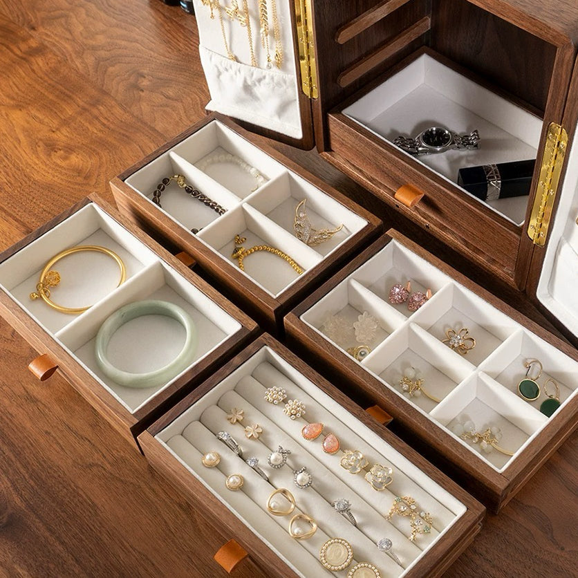 Solaris luxury walnut jewelry box with smooth finish