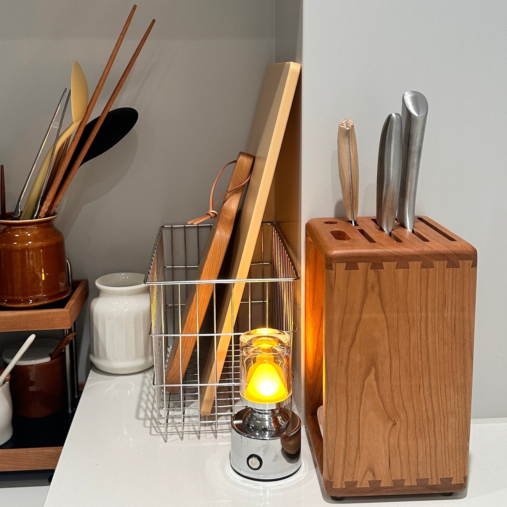 Solid wood Cleave knife block holding kitchen knives