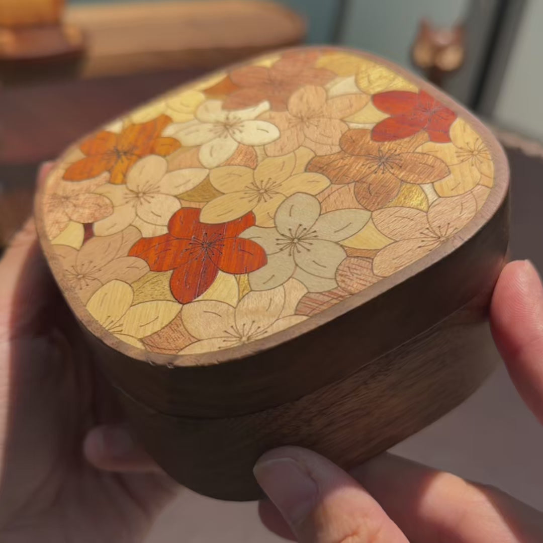 Inlaya Handmade Walnut Retro Magnetic Jewelry Box