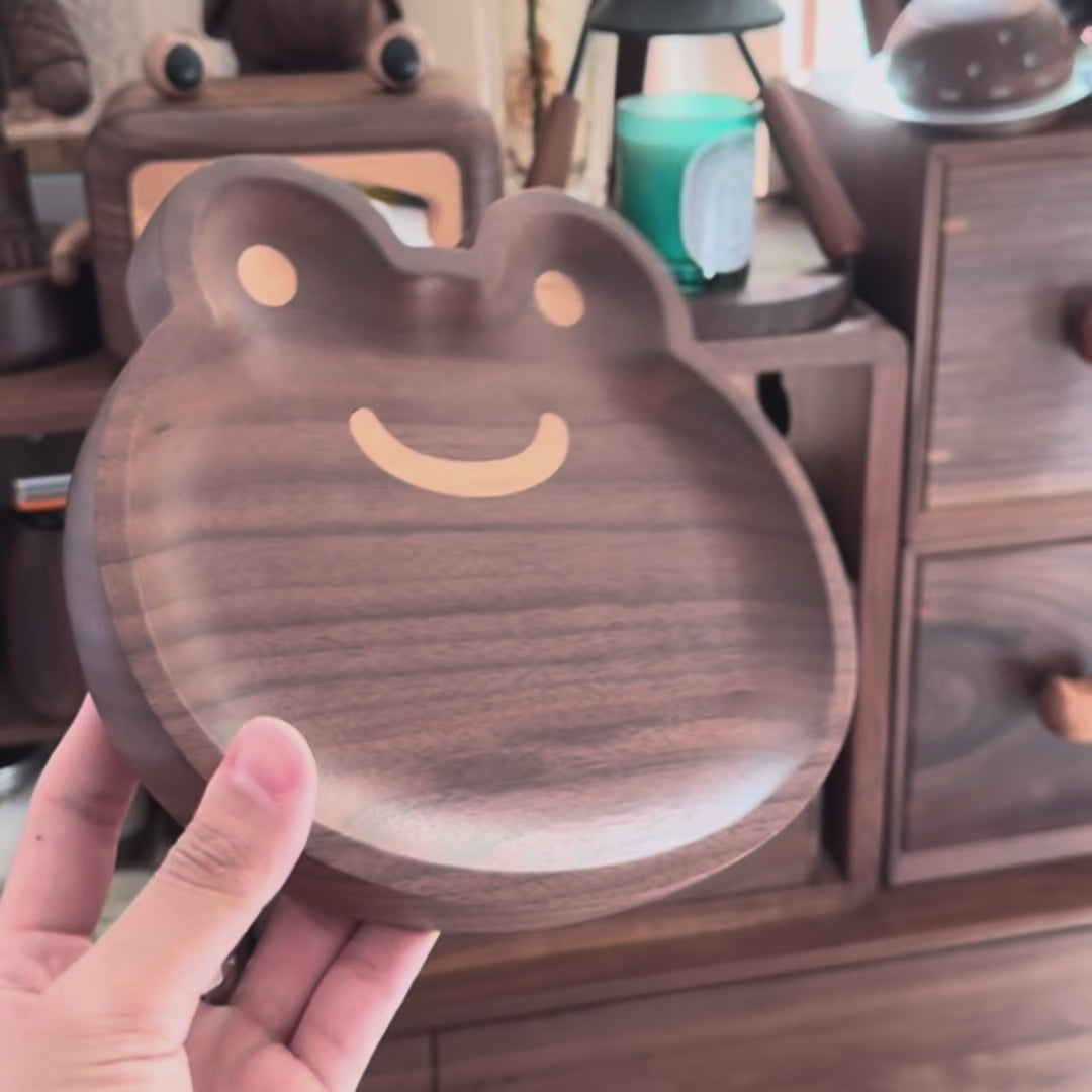 Cute Lamb-shaped Walnut Storage Tray