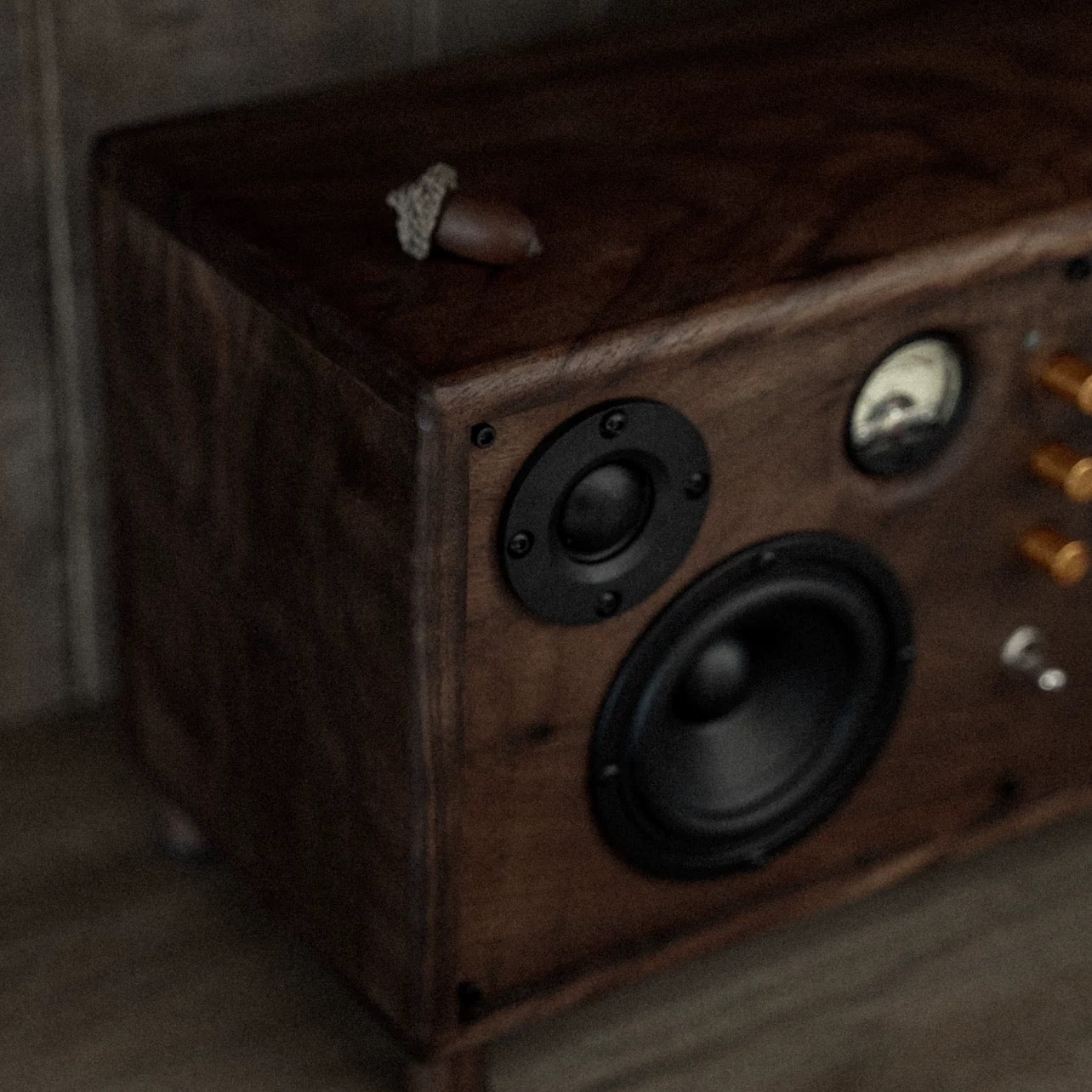 wooden walnut Bluetooth speaker artisan